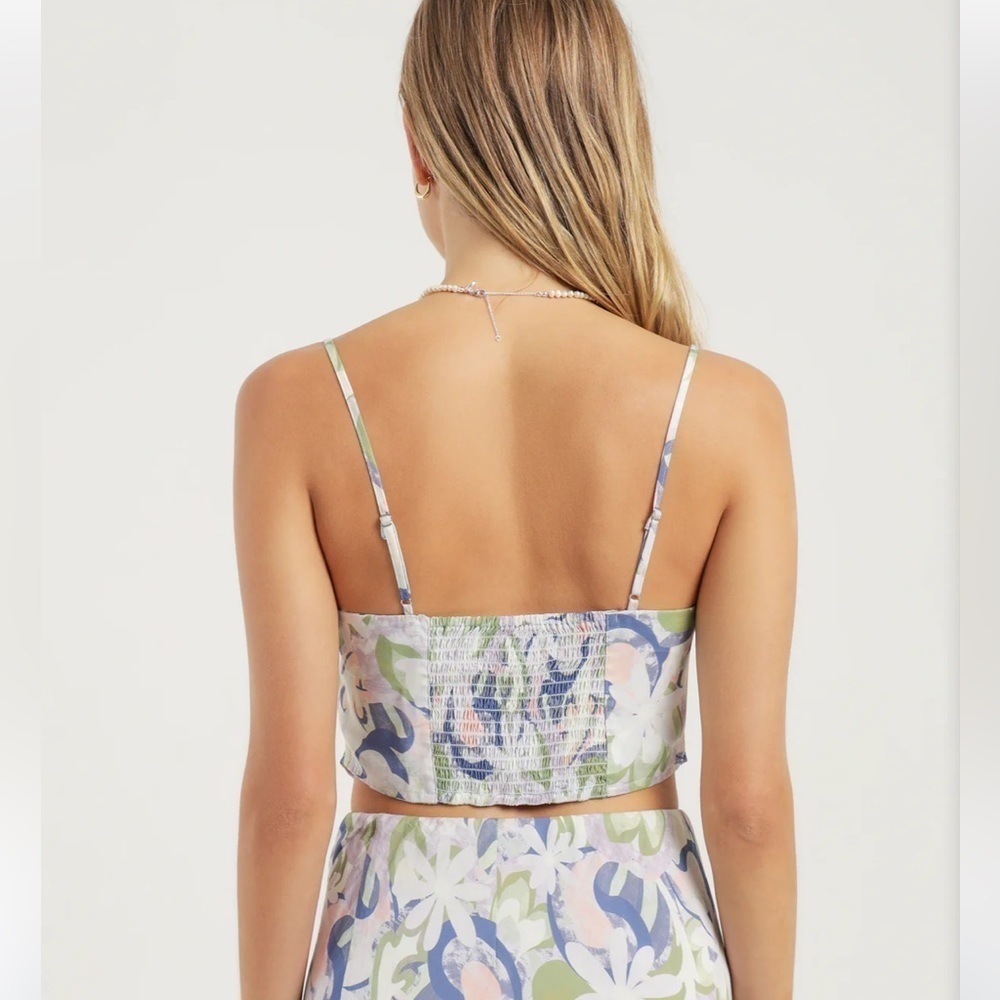 LULU AND ROSE Inez Scarf Crop Top - Picture 2 of 10